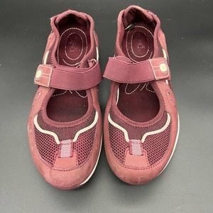 Ryka, burgundy colored, Mary Hanes, size 7